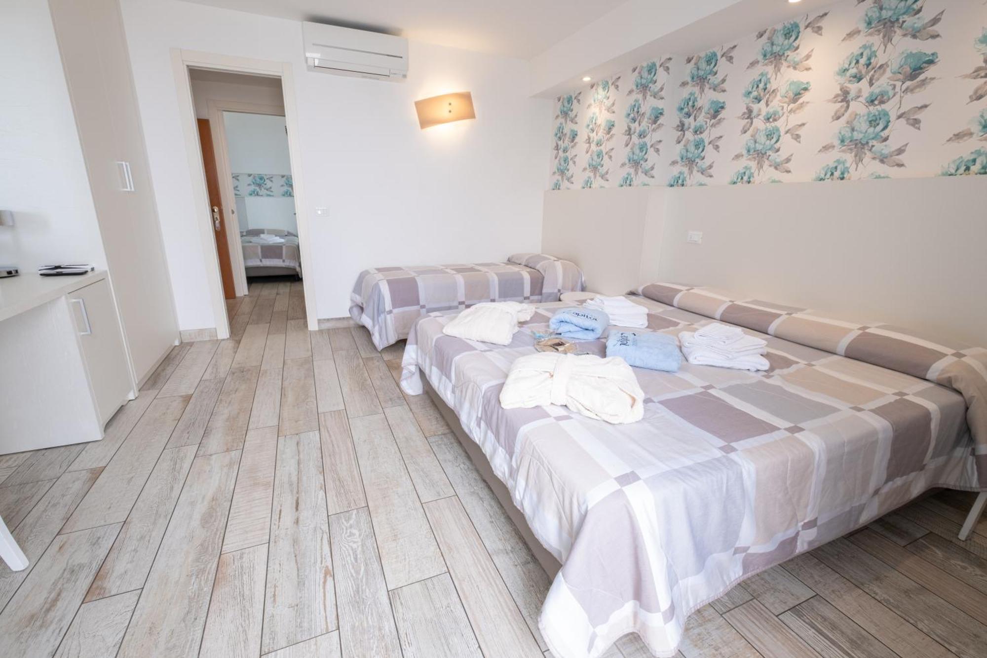 Hotel Capitol Gatteo a Mare Zewnętrze zdjęcie
