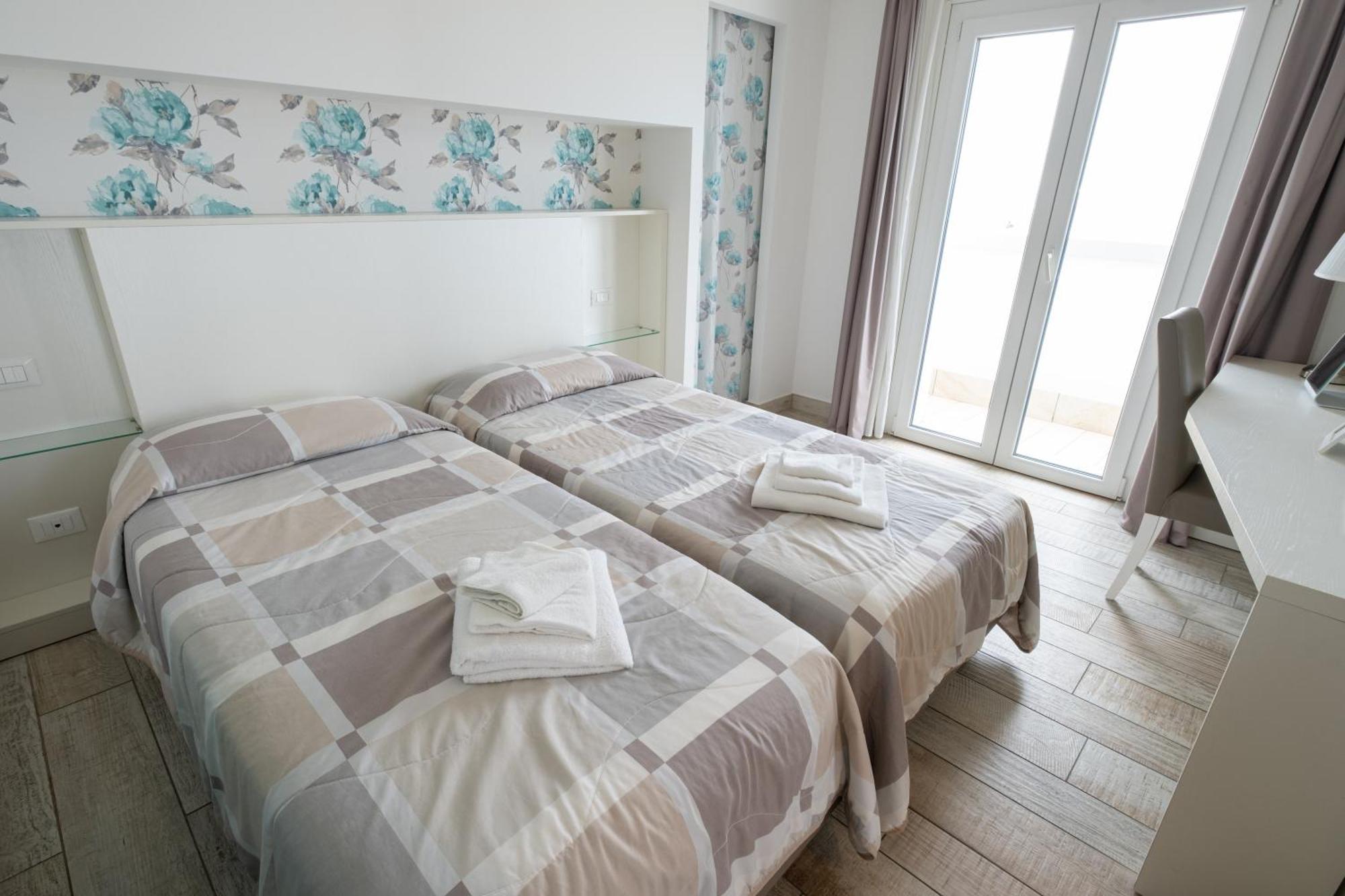 Hotel Capitol Gatteo a Mare Zewnętrze zdjęcie